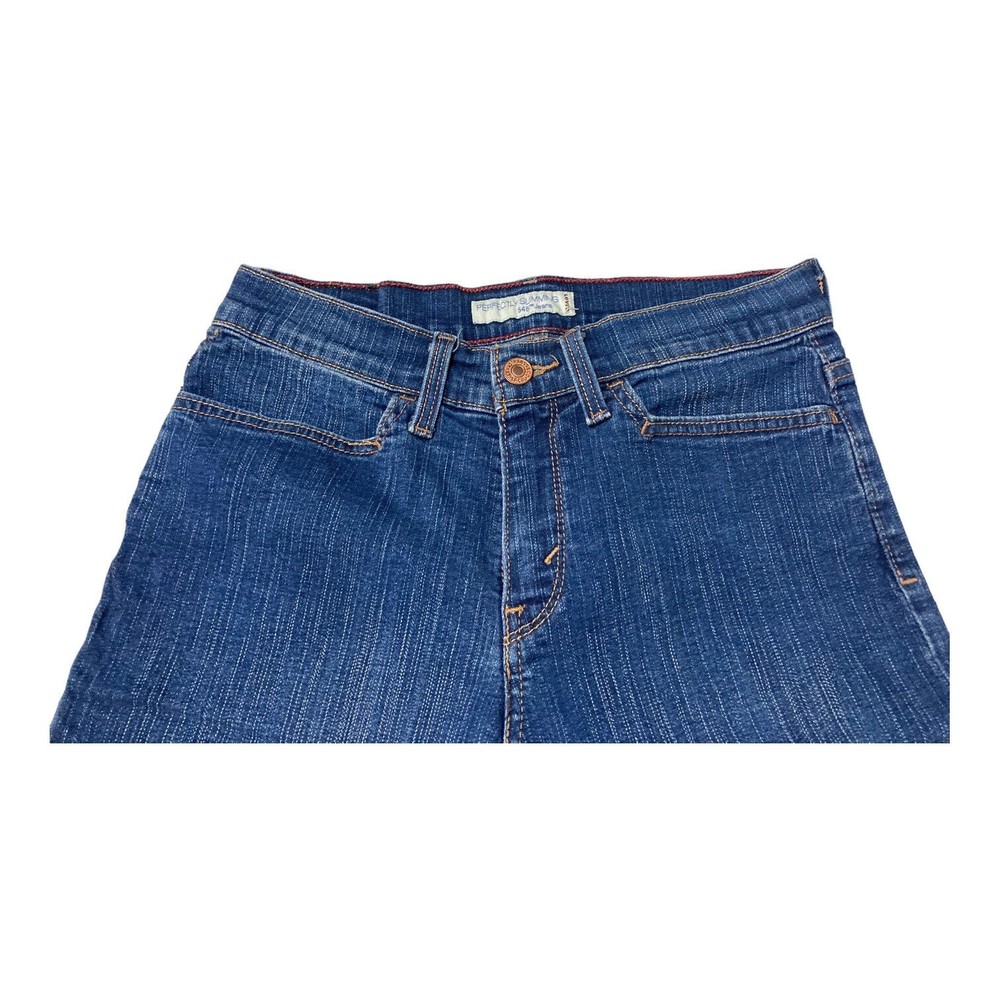 Levi's 548 Perfectly Slimming Shorts Denim Stretch Women's 6 Distressed EUC - Picture 3 of 7